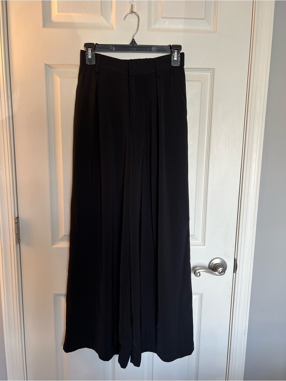 Black Wide-Leg Pleated Pants for Women